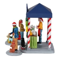 Lemax - Santa Claws & Paws 9 Lemax - Santa Claws & Paws -Lemax 463606 Lemax Santa Claws Paws left 54621.1677005304